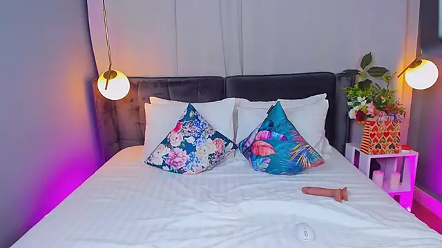 Snapshot of CandyJaneX chatting on February 13, 2026, 1:29 pm CandyJaneX online show from February 13, 2026, 1:29 pm