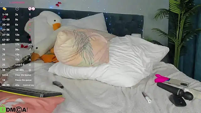  xna  online show from April 6, 2026, 4:46 am