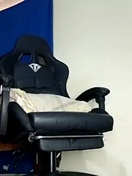 Bosssweet22cm online show from December 4, 2025, 2:04 pm