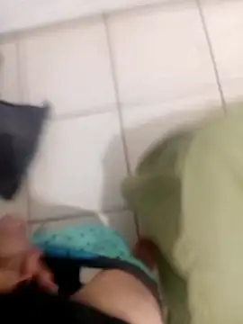 Snapshot of lameraverja123 chatting on November 8, 2025, 11:03 pm lameraverja123 online show from November 8, 2025, 11:03 pm