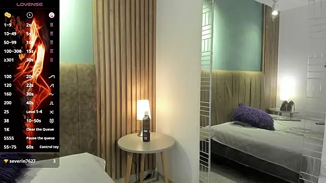 IsisNoir online show from April 13, 2026, 7:41 pm