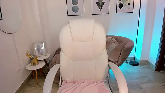 Beverly johnson online show from October 12, 2025, 3:49 am