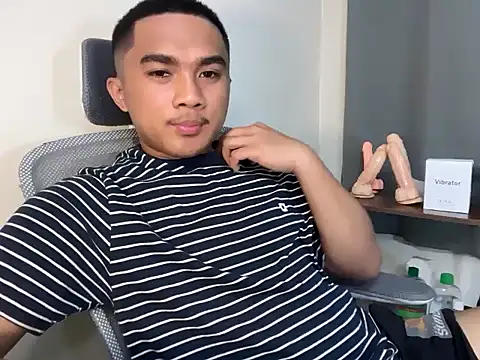 Snapshot of pinoyAdrianneXXX chatting on August 2, 2026, 2:26 pm pinoyAdrianneXXX online show from August 2, 2026, 2:26 pm