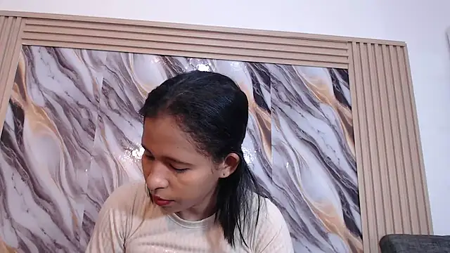 Samantha Fox69  online show from February 25, 2026, 3:32 pm