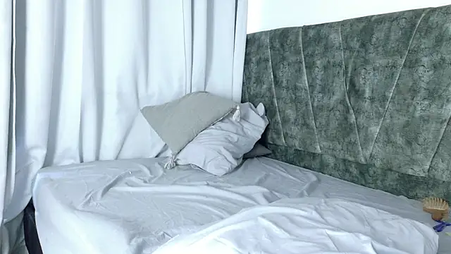 Snapshot of ValeriGallardo17 chatting on October 4, 2025, 7:34 pm ValeriGallardo17 online show from October 4, 2025, 7:34 pm