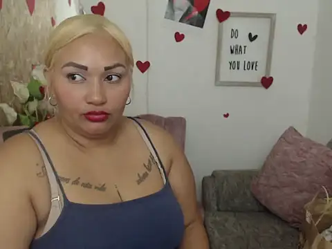 laleska montenegro online show from October 14, 2025, 3:57 pm