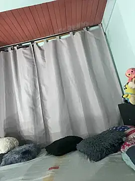 Snapshot of EVAH_LEE_ chatting on March 5, 2026, 12:28 am EVAH LEE online show from March 5, 2026, 12:28 am