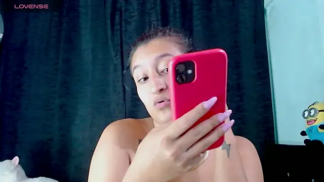 Snapshot of EVAH_LEE_ chatting on March 21, 2026, 12:37 am EVAH LEE online show from March 21, 2026, 12:37 am