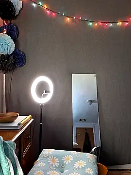 PeachyAriel online show from March 28, 2026, 11:04 pm