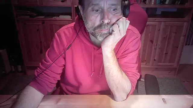 boy40bi online show from October 22, 2025, 11:26 pm