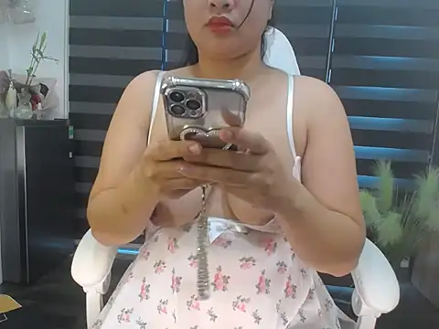 Snapshot of NANA_199k chatting on November 11, 2025, 4:12 am NANA 199k online show from November 11, 2025, 4:12 am