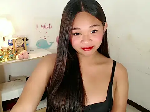 Malia cummer online show from October 9, 2025, 8:51 pm