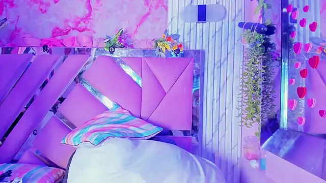 Akane Hikari  online show from March 23, 2026, 3:32 am