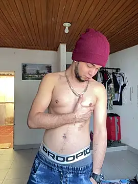 enzo vittale03  online show from December 16, 2025, 5:29 pm