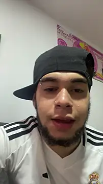 enzo vittale03  online show from March 11, 2026, 1:33 am