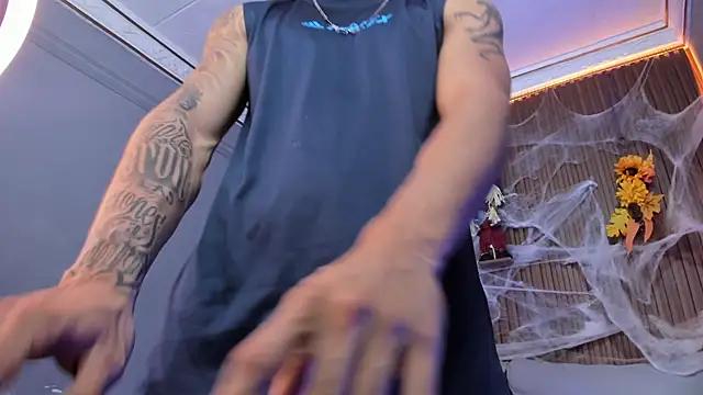 Leo santoro online show from October 10, 2025, 12:48 pm