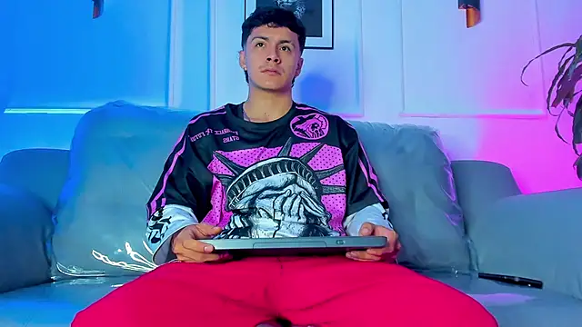 Leo santoro online show from March 30, 2026, 1:56 pm