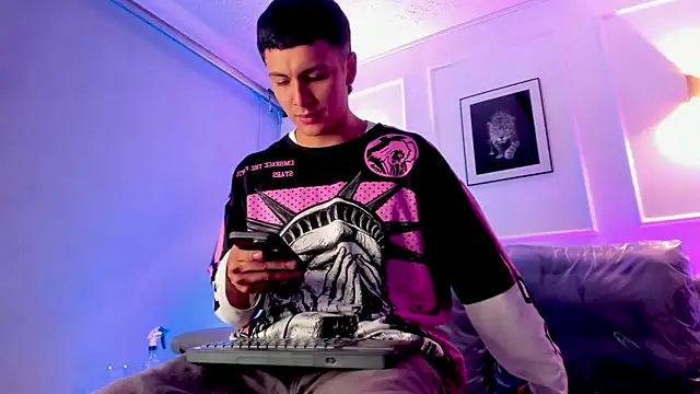 Leo santoro online show from April 18, 2026, 1:48 pm