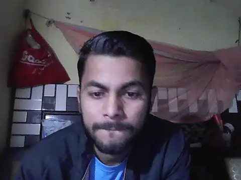 ursdreamperson online show from January 19, 2026, 3:43 am