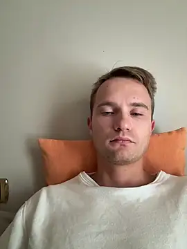 Italy sex boy online show from October 3, 2025, 10:34 am