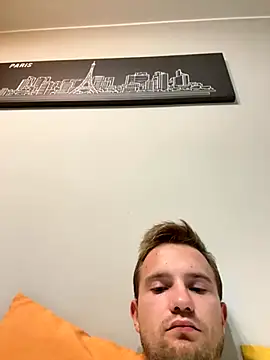 Italy sex boy online show from October 9, 2025, 3:43 pm