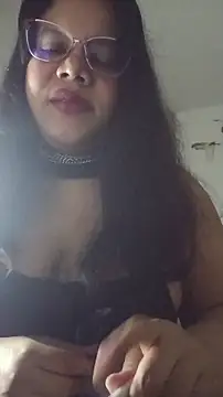 Snapshot of Maymoonx chatting on May 20, 2026, 10:32 am Maymoonx online show from May 20, 2026, 10:32 am