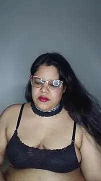 Snapshot of Maymoonx chatting on May 21, 2026, 4:41 am Maymoonx online show from May 21, 2026, 4:41 am