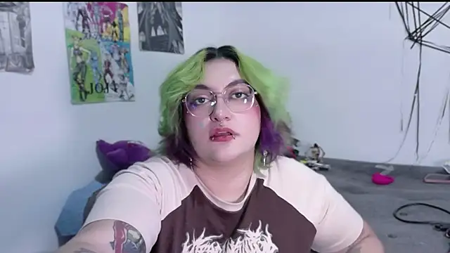 XxGreenGoodxX online show from April 16, 2026, 10:01 pm