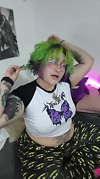 XxGreenGoodxX online show from April 22, 2026, 8:21 pm
