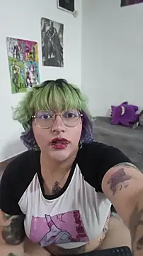 XxGreenGoodxX online show from May 6, 2026, 8:36 pm