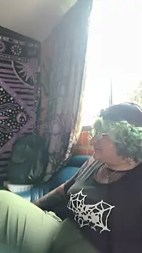 XxGreenGoodxX online show from May 14, 2026, 8:04 pm