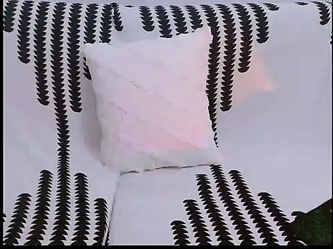 Snapshot of nikohaha2025 chatting on December 1, 2025, 1:21 am nikohaha2025 online show from December 1, 2025, 1:21 am