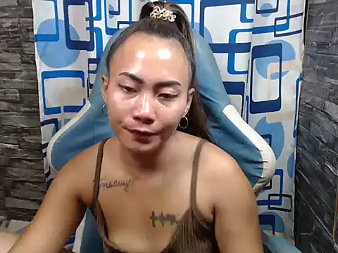 Snapshot of joanpetite chatting on May 6, 2026, 11:32 pm joanpetite online show from May 6, 2026, 11:32 pm