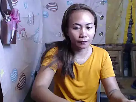 Snapshot of joanpetite chatting on May 27, 2026, 1:57 am joanpetite online show from May 27, 2026, 1:57 am