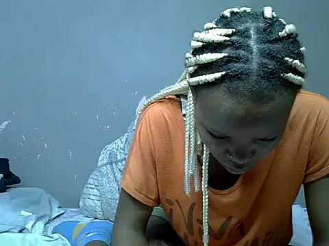 Sweetlanah online show from November 18, 2025, 5:39 pm