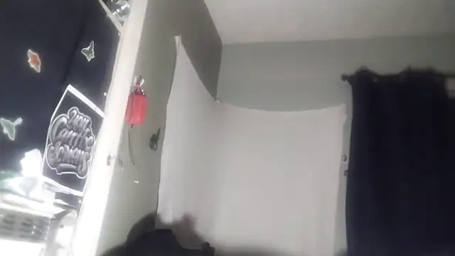 Snapshot of kaylikinky chatting on December 17, 2025, 5:24 am kaylikinky online show from December 17, 2025, 5:24 am