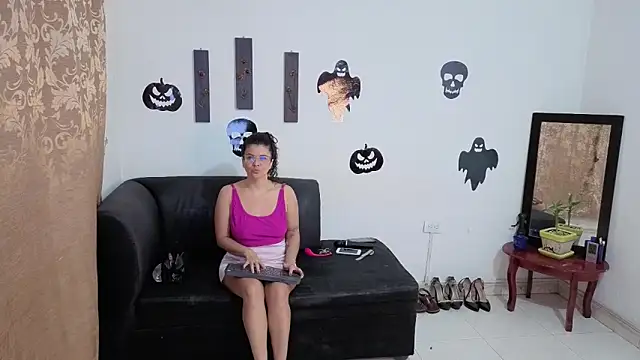 Snapshot of Kloewolf chatting on October 22, 2025, 10:15 am Kloewolf online show from October 22, 2025, 10:15 am