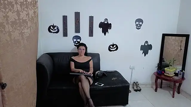 Snapshot of Kloewolf chatting on October 23, 2025, 10:25 am Kloewolf online show from October 23, 2025, 10:25 am