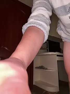 Snapshot of sonwmelt1 chatting on October 16, 2025, 4:02 am sonwmelt1 online show from October 16, 2025, 4:02 am