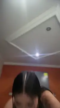 jesse veraa  online show from May 19, 2026, 1:44 am