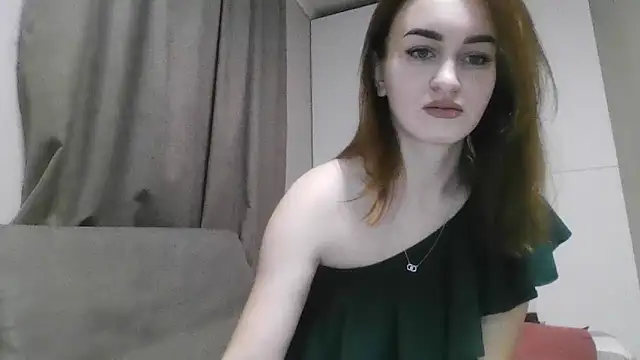 Snapshot of Requellia chatting on November 7, 2025, 2:39 pm Requellia online show from November 7, 2025, 2:39 pm