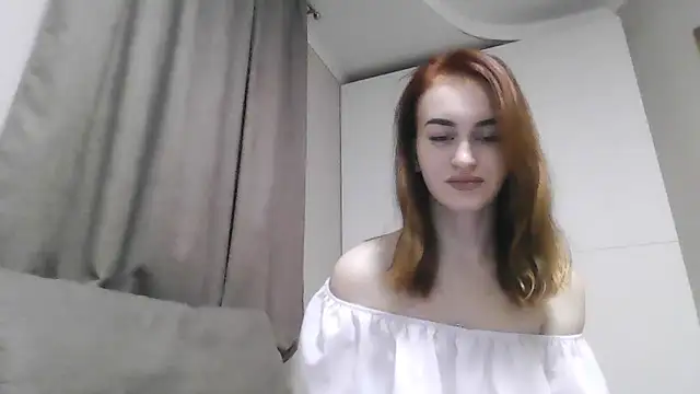 Snapshot of Requellia chatting on November 23, 2025, 3:34 pm Requellia online show from November 23, 2025, 3:34 pm