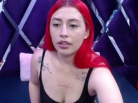 Melody Klum  online show from October 10, 2025, 1:54 pm