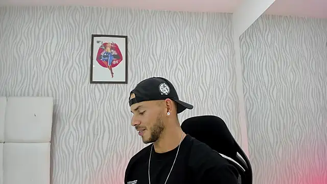 dylan jacobx online show from December 13, 2025, 8:36 pm