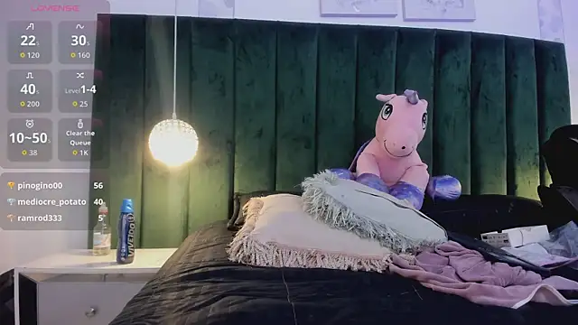 PaulinaGame online show from September 13, 2025, 7:13 pm