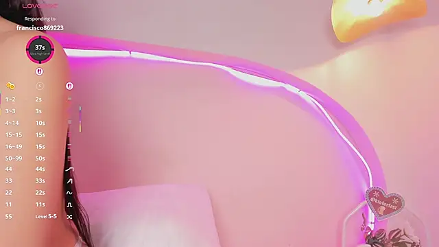 sweetluu  online show from September 28, 2025, 2:44 pm