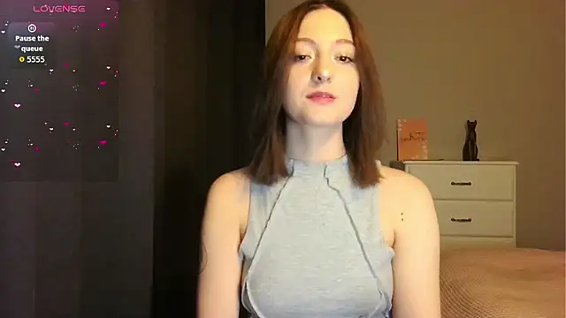 white liillyy online show from March 19, 2026, 10:14 pm