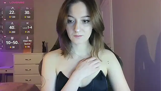 Snapshot of white_liillyy chatting on April 21, 2026, 9:28 pm white liillyy online show from April 21, 2026, 9:28 pm