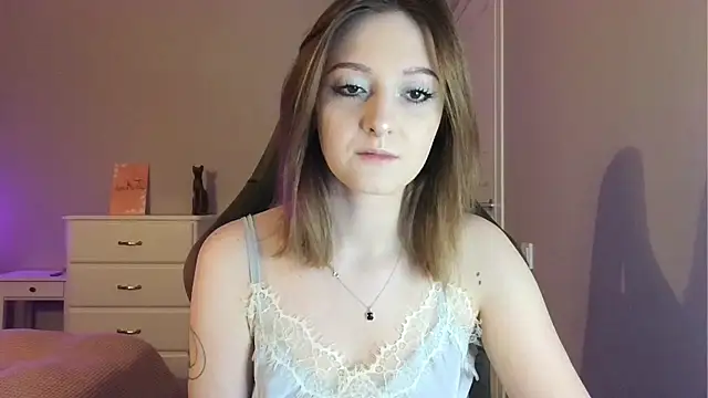 Snapshot of white_liillyy chatting on April 25, 2026, 8:50 pm white liillyy online show from April 25, 2026, 8:50 pm