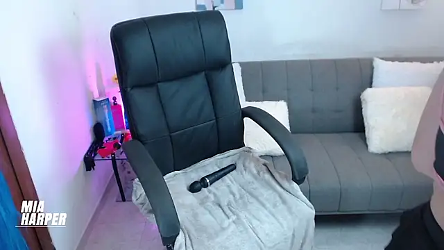 Mia HarperX  online show from October 5, 2025, 3:38 am